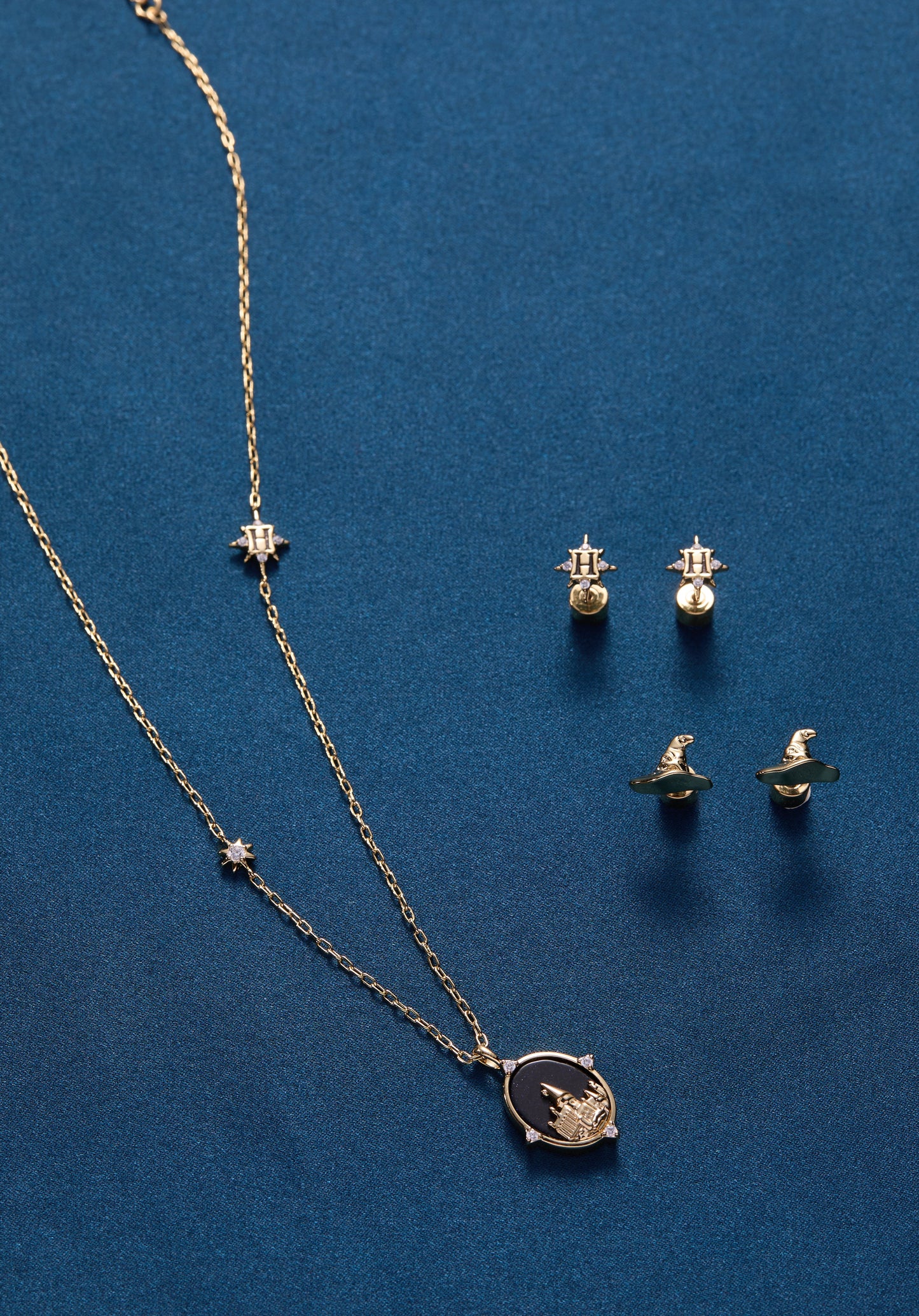 Harry Potter™ Hogwarts & Sorting Hat Earring Set of 2